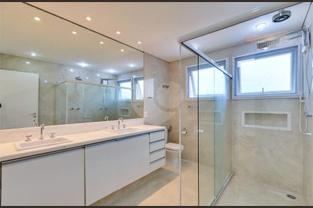 Casa à venda com 345m², 5 quartos e 6 vagas