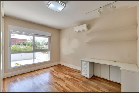 Casa à venda com 345m², 5 quartos e 6 vagas