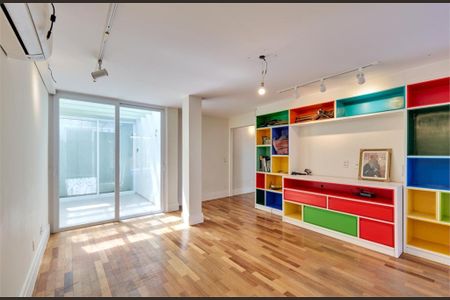 Casa à venda com 345m², 5 quartos e 6 vagas