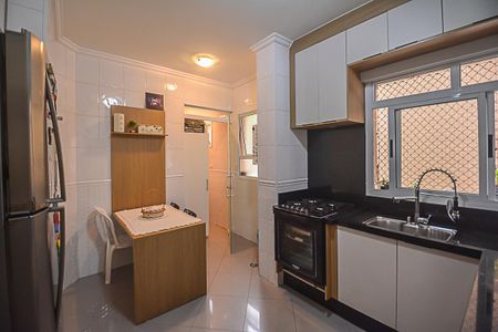 Apartamento à venda com 89m², 2 quartos e 2 vagasCozinha