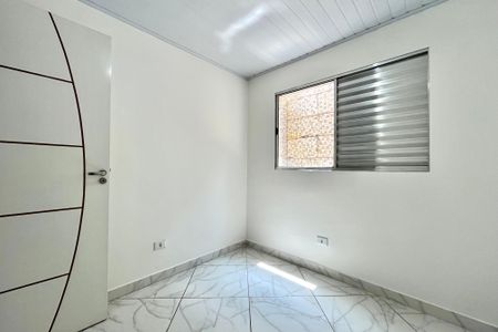 Quarto 2 de apartamento para alugar com 2 quartos, 46m² em Jardim Itacolomi, São Paulo