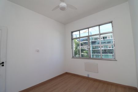 Quarto 2 de apartamento à venda com 3 quartos, 100m² em Ilha do Governador, Rio de Janeiro