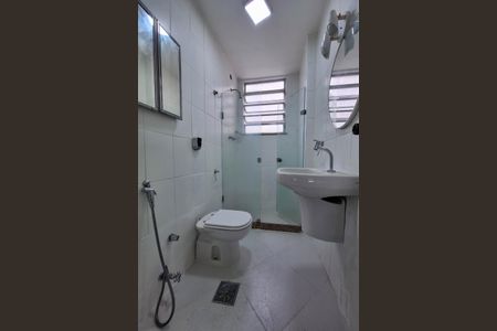 Apartamento para alugar com 90m², 2 quartos e 1 vaga Apartamento para alugar com 90m², 2 quartos e 1 vagaBanheiro da Suíte 1