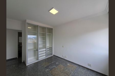 Apartamento à venda com 219m², 3 quartos e 3 vagas Apartamento à venda com 219m², 3 quartos e 3 vagasQuarto 1