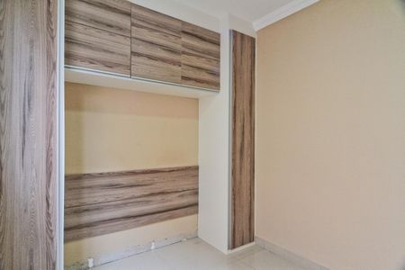 Quarto 1 de apartamento para alugar com 2 quartos, 40m² em Parque Panamericano, São Paulo