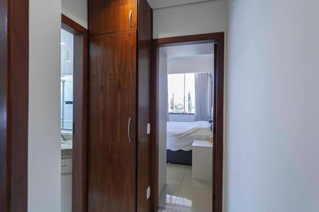 Apartamento à venda com 140m², 2 quartos e 2 vagas Apartamento à venda com 140m², 2 quartos e 2 vagasCorredor