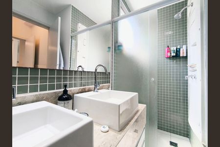 Apartamento à venda com 109m², 3 quartos e 2 vagas Apartamento à venda com 109m², 3 quartos e 2 vagasBanheiro da Suíte