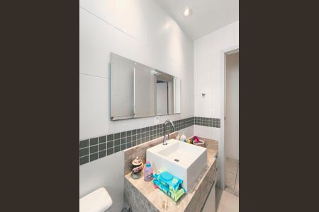 Apartamento à venda com 109m², 3 quartos e 2 vagas Apartamento à venda com 109m², 3 quartos e 2 vagasBanheiro 2