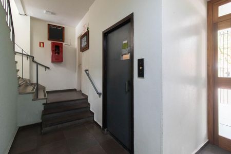 Apartamento para alugar com 110m², 3 quartos e 1 vagaEscada