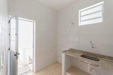 Casa à venda com 120m², 2 quartos e 2 vagasCozinha