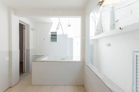 Casa à venda com 120m², 2 quartos e 2 vagasVaranda