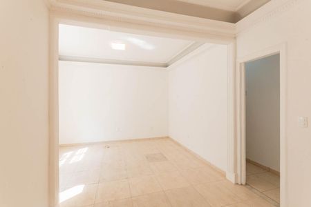 Sala de casa à venda com 2 quartos, 120m² em Grajaú, Rio de Janeiro