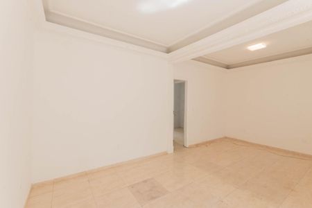 Casa à venda com 120m², 2 quartos e 2 vagasSala