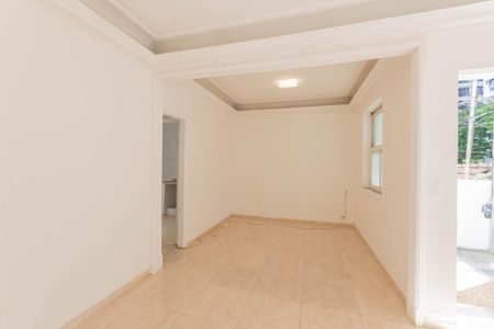 Casa à venda com 120m², 2 quartos e 2 vagasSala
