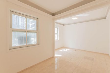 Sala de casa à venda com 2 quartos, 120m² em Grajaú, Rio de Janeiro