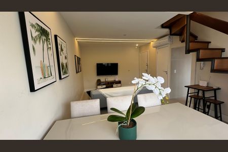 Sala de apartamento à venda com 2 quartos, 74m² em Recreio dos Bandeirantes, Rio de Janeiro