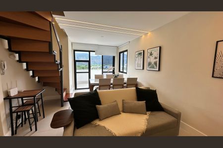 Sala de apartamento à venda com 2 quartos, 74m² em Recreio dos Bandeirantes, Rio de Janeiro