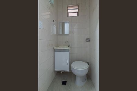 Lavabo de casa para alugar com 3 quartos, 104m² em Vila Paranagua, São Paulo