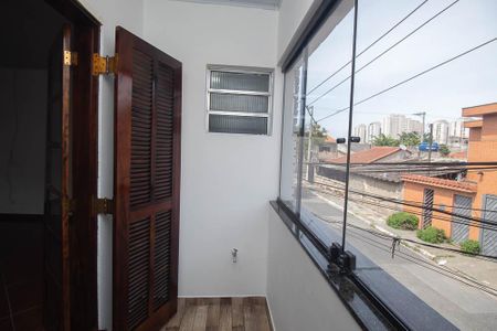Varanda Suíte de casa para alugar com 2 quartos, 70m² em Jardim Modelo, São Paulo