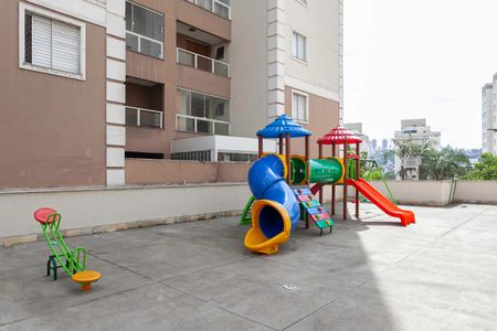Apartamento à venda com 70m², 3 quartos e 1 vaga Apartamento à venda com 70m², 3 quartos e 1 vagaÁrea comum - Playground