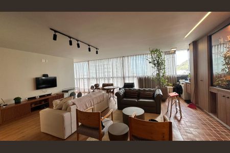 Apartamento para alugar com 112m², 2 quartos e 2 vagasSala