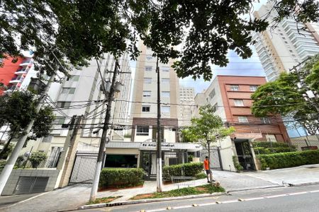 Apartamento para alugar com 55m², 2 quartos e 1 vaga Apartamento para alugar com 55m², 2 quartos e 1 vagaFachada