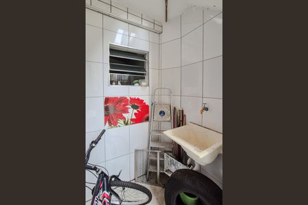 Casa à venda com 160m², 3 quartos e 2 vagas Casa à venda com 160m², 3 quartos e 2 vagasÁrea de Serviço