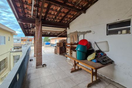 Casa à venda com 160m², 3 quartos e 2 vagas Casa à venda com 160m², 3 quartos e 2 vagasQuintal em cima da casa