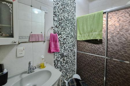 Casa à venda com 160m², 3 quartos e 2 vagas Casa à venda com 160m², 3 quartos e 2 vagasBanheiro Social