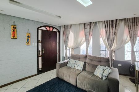 Casa à venda com 160m², 3 quartos e 2 vagas Casa à venda com 160m², 3 quartos e 2 vagasSala