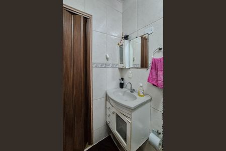 Casa à venda com 160m², 3 quartos e 2 vagas Casa à venda com 160m², 3 quartos e 2 vagasBanheiro Social