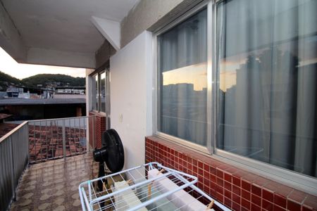 Apartamento para alugar com 64m², 2 quartos e 1 vagaVaranda