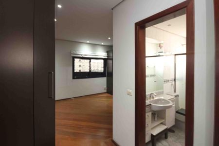 Apartamento para alugar com 290m², 3 quartos e 4 vagas Apartamento para alugar com 290m², 3 quartos e 4 vagasSuite 02