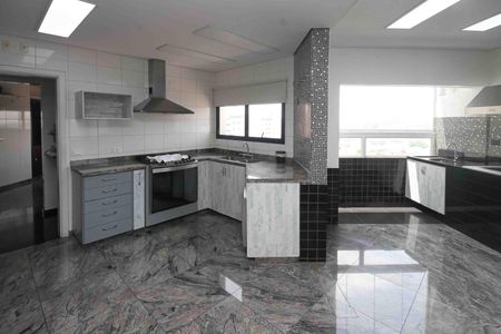 Apartamento para alugar com 290m², 3 quartos e 4 vagas Apartamento para alugar com 290m², 3 quartos e 4 vagasCozinha