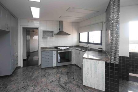 Apartamento para alugar com 290m², 3 quartos e 4 vagas Apartamento para alugar com 290m², 3 quartos e 4 vagasCozinha