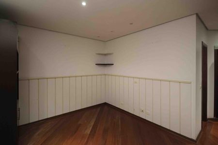 Apartamento para alugar com 290m², 3 quartos e 4 vagas Apartamento para alugar com 290m², 3 quartos e 4 vagasSuite 02