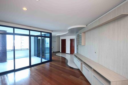 Apartamento para alugar com 290m², 3 quartos e 4 vagas Apartamento para alugar com 290m², 3 quartos e 4 vagasSala