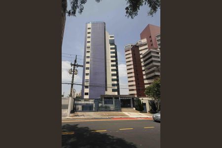 Apartamento para alugar com 290m², 3 quartos e 4 vagas Apartamento para alugar com 290m², 3 quartos e 4 vagasFachada