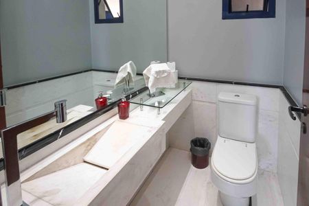 Apartamento para alugar com 290m², 3 quartos e 4 vagas Apartamento para alugar com 290m², 3 quartos e 4 vagasLavabo