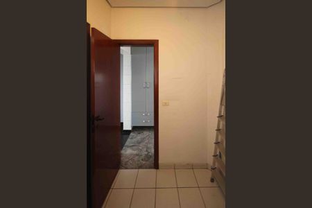 Apartamento para alugar com 290m², 3 quartos e 4 vagas Apartamento para alugar com 290m², 3 quartos e 4 vagasQuarto de Serviço