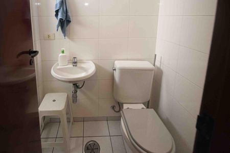 Apartamento para alugar com 290m², 3 quartos e 4 vagas Apartamento para alugar com 290m², 3 quartos e 4 vagasBanheiro de Serviço