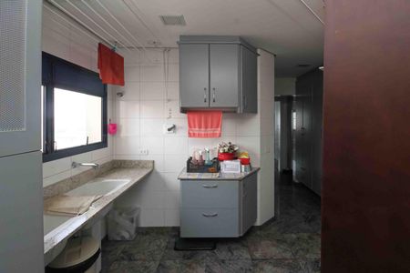 Apartamento para alugar com 290m², 3 quartos e 4 vagas Apartamento para alugar com 290m², 3 quartos e 4 vagasÁrea de Serviço