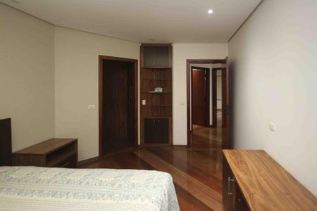 Apartamento para alugar com 290m², 3 quartos e 4 vagas Apartamento para alugar com 290m², 3 quartos e 4 vagasSuite 03