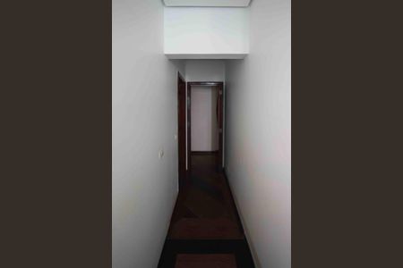 Apartamento para alugar com 290m², 3 quartos e 4 vagas Apartamento para alugar com 290m², 3 quartos e 4 vagasCorredor dos quartos