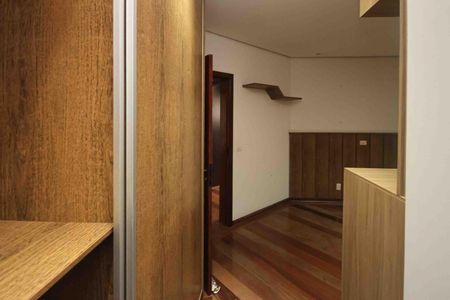 Apartamento para alugar com 290m², 3 quartos e 4 vagas Apartamento para alugar com 290m², 3 quartos e 4 vagasSuite