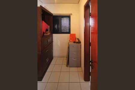 Apartamento para alugar com 290m², 3 quartos e 4 vagas Apartamento para alugar com 290m², 3 quartos e 4 vagasQuarto de Serviço