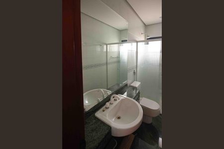 Apartamento para alugar com 290m², 3 quartos e 4 vagas Apartamento para alugar com 290m², 3 quartos e 4 vagasBanheiro da Suite