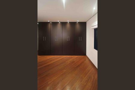 Apartamento para alugar com 290m², 3 quartos e 4 vagas Apartamento para alugar com 290m², 3 quartos e 4 vagasSuite 02