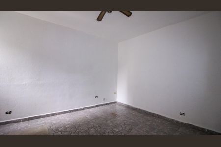 Casa à venda com 3 quartos, 130m² em Vila Antonieta, São Paulo