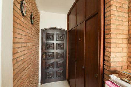 Casa à venda com 192m², 3 quartos e 4 vagas Casa à venda com 192m², 3 quartos e 4 vagasEntrada